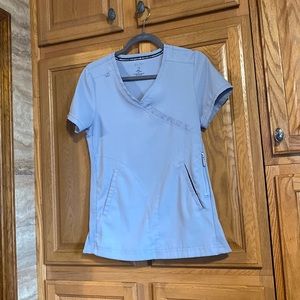 Koi Lite XS Scrub Top and XS Short Scrub Bottom - Gray